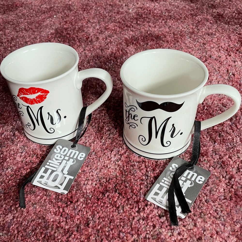 👩‍❤️‍👨 Mr & Mrs Mug Set ☕️ NWT